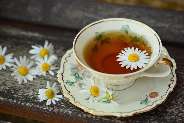 7 Reasons to Drink Chamomile Tea